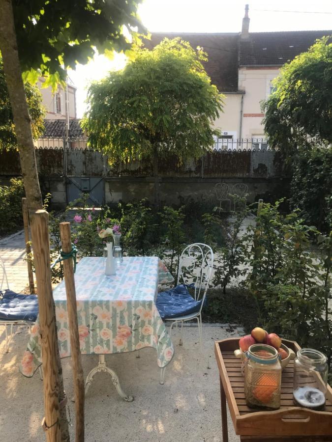 Bed and Breakfast La Joséphine Cosne-sur-Loire Esterno foto